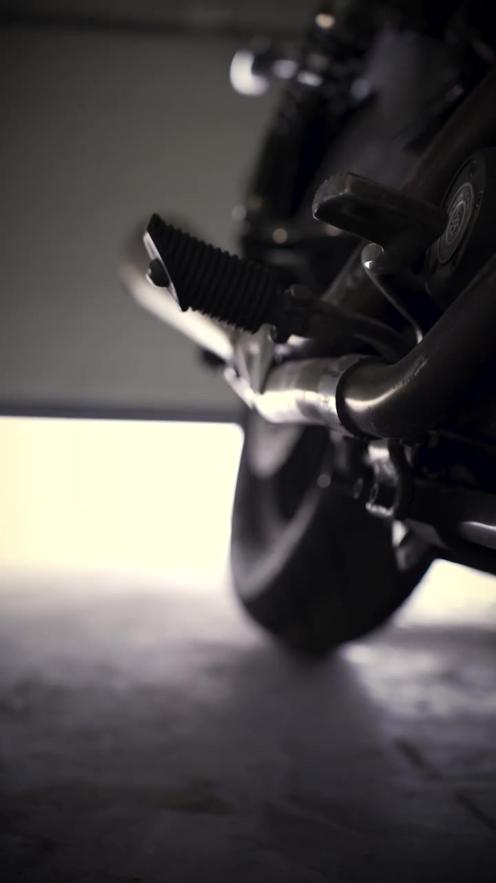 Vidéo de marque Custom Color Motorcycle